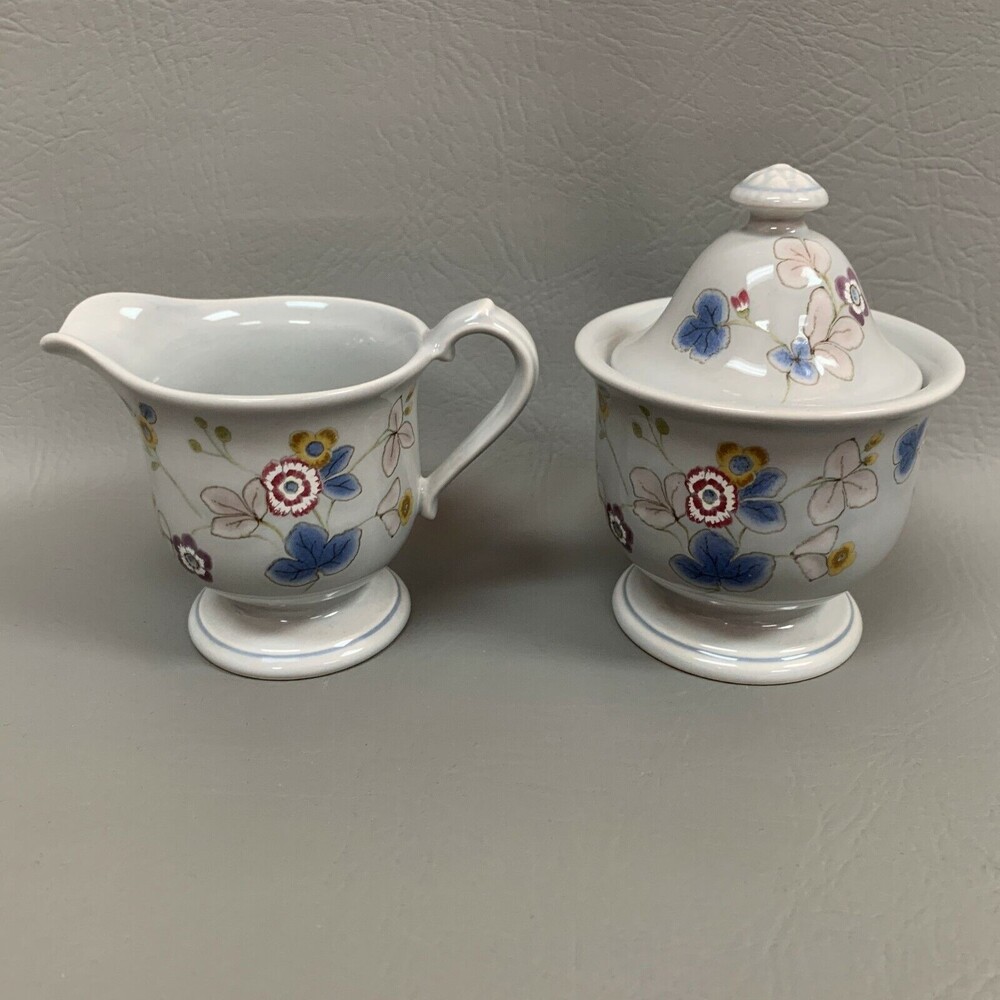 Mikasa‎ Provincial Castle Hill Creamer and Sugar Bowl Set CV725 Floral Japan